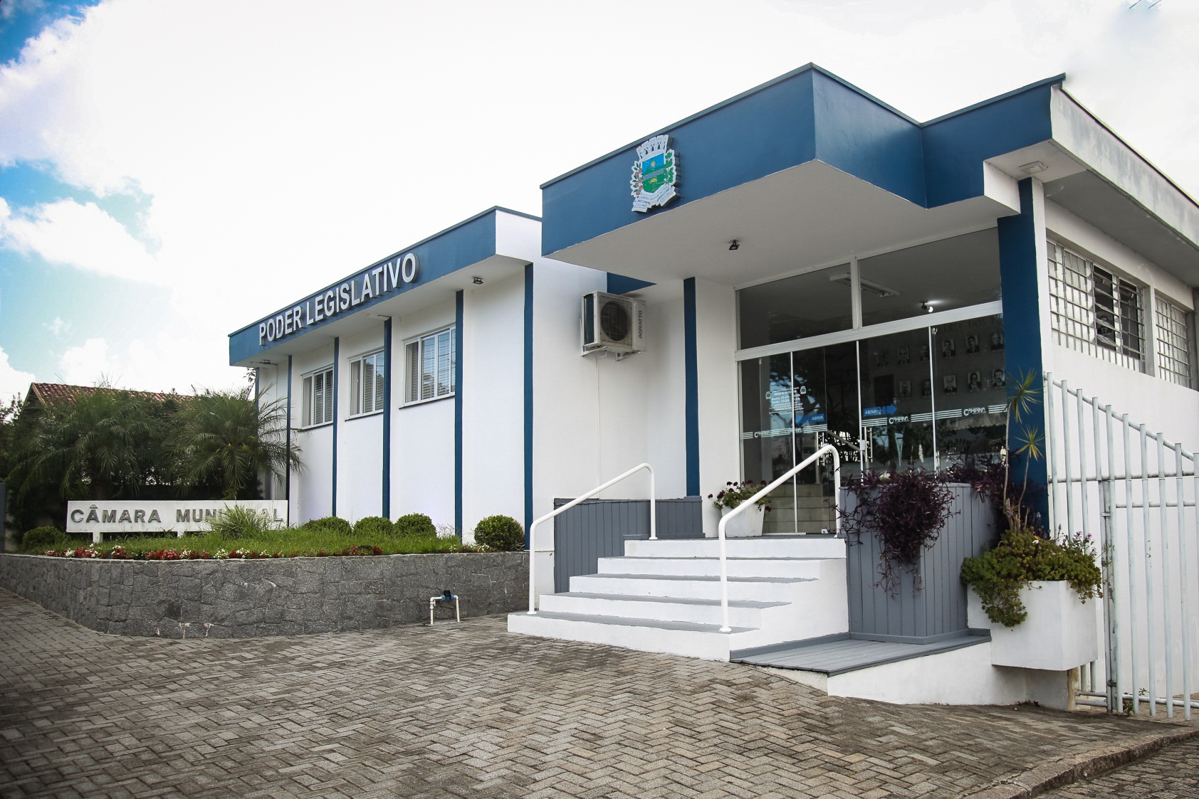 Câmara Municipal lança concurso de pintura artística para mural da sede legislativa