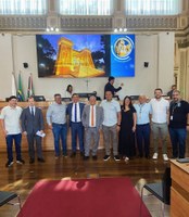 Mesa Diretiva estreita relacionamento com Câmara de Curitiba